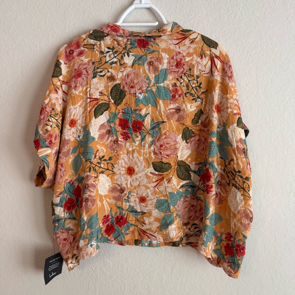 NWT Lulus Island Floral Button Up Top Small - Picture 8 of 8